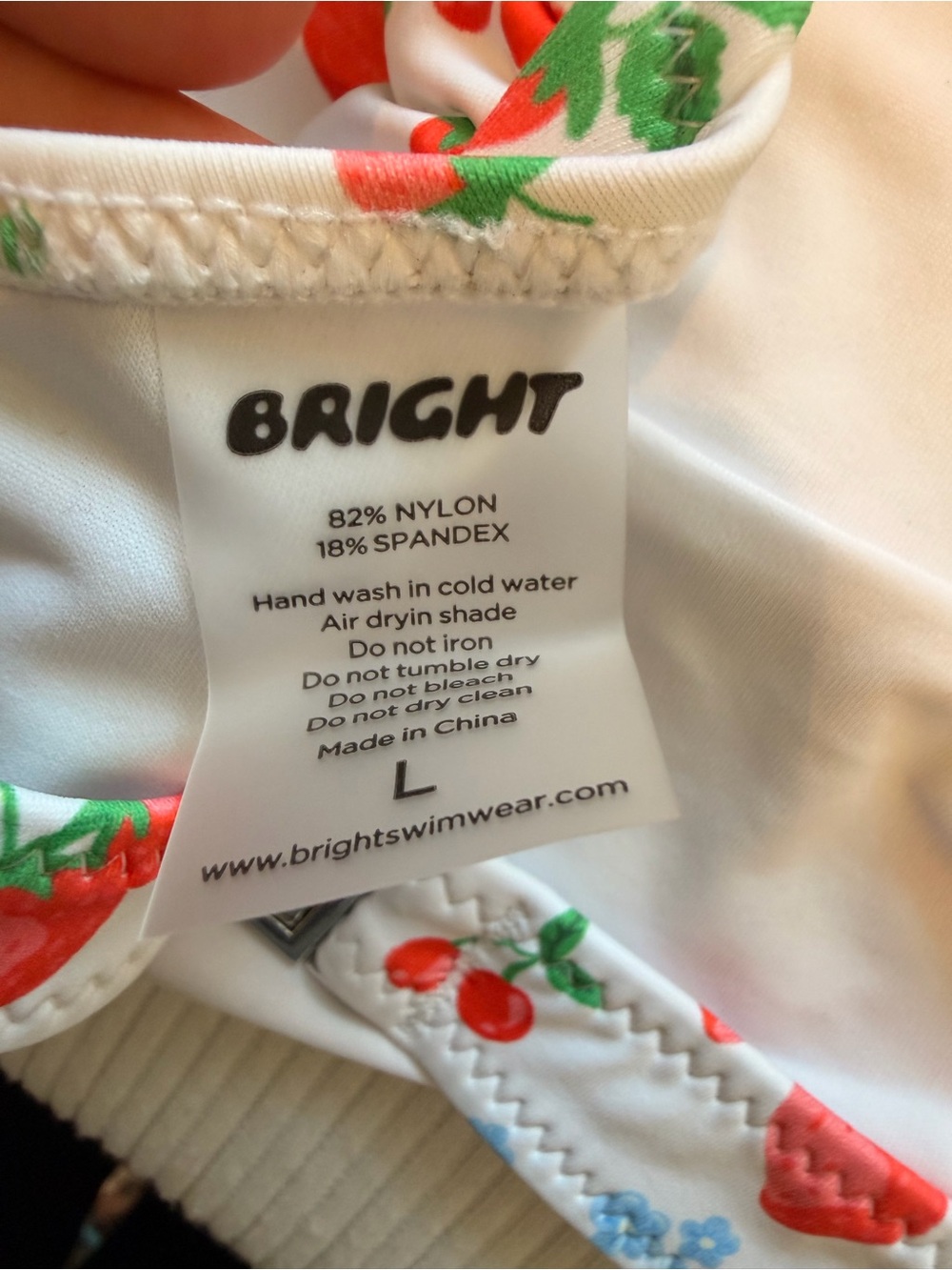 NWT Bright Swimwear Nia Berry Bliss Bikini Top Large - Picture 4 of 4
